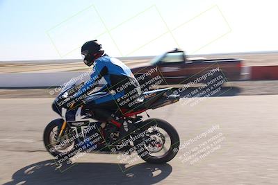 media/Nov-03-2025-Lets Ride (Mon) [[4d74c1c4d3]]/B Group/Grid/